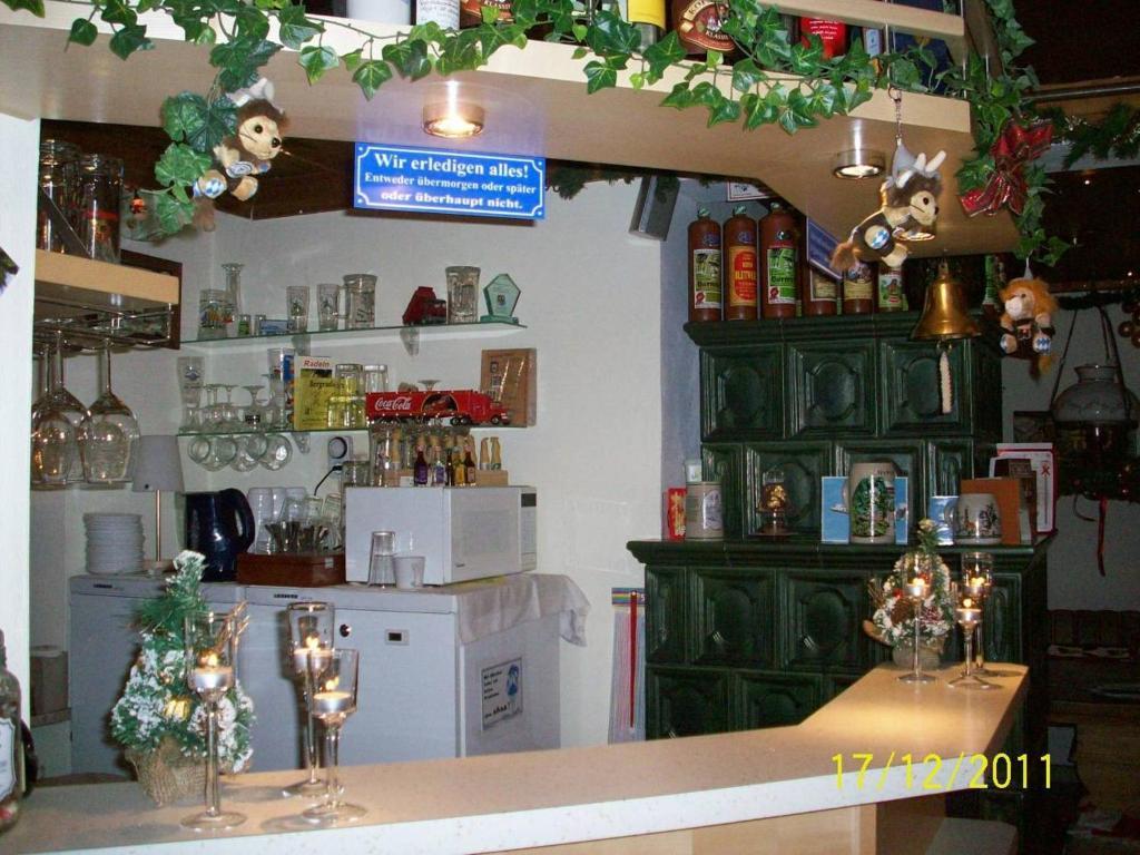 ツヴィーゼル Zum Fliegenden Hollanderゲストハウス 部屋 写真