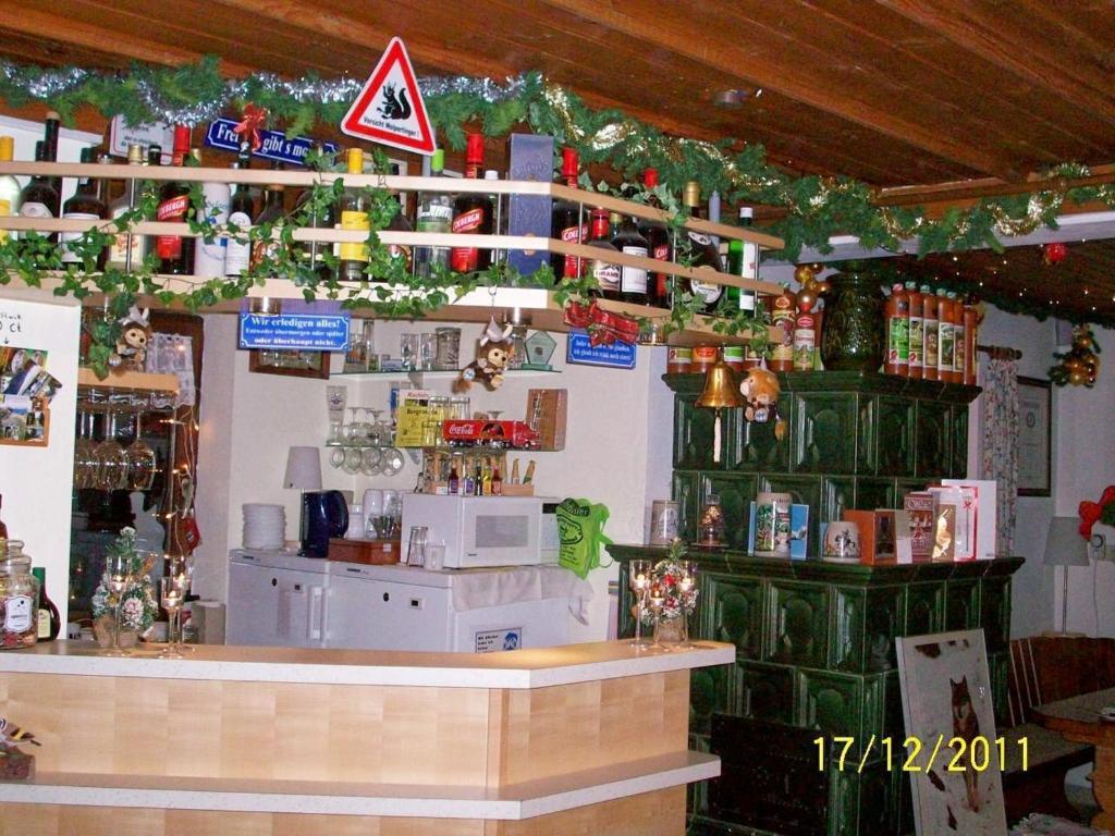 ツヴィーゼル Zum Fliegenden Hollanderゲストハウス 部屋 写真